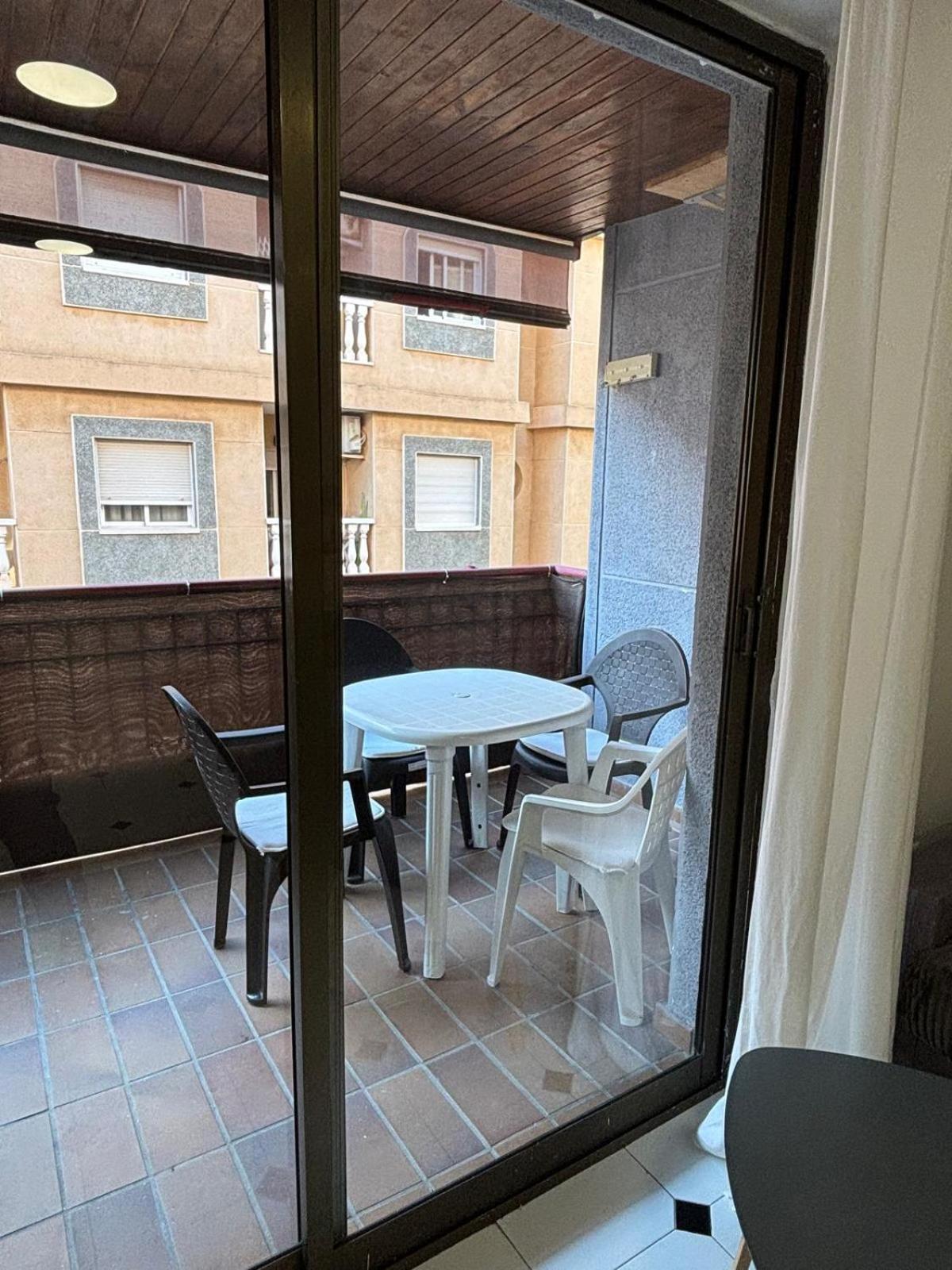 Просторная Квартира Рядом С Морем В Хорошем Районе Apartment Torrevieja Exterior foto